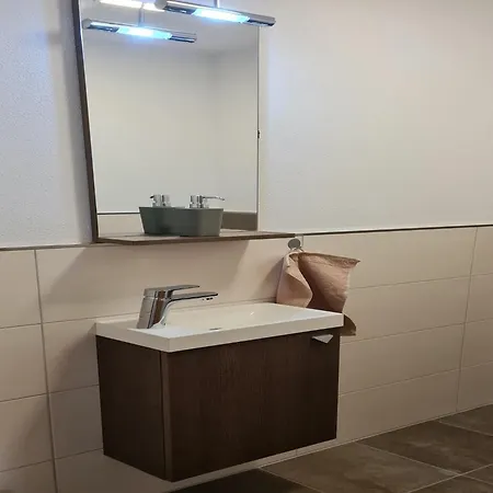 Flat In Near Slopes, Cleaning Included *