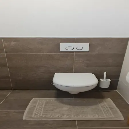 Flat In Near Slopes, Cleaning Included *